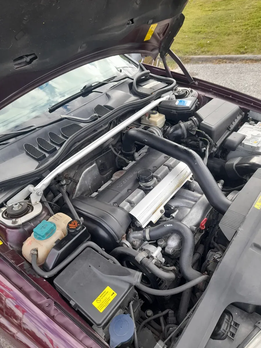 Volvo C70 1999 photo 3