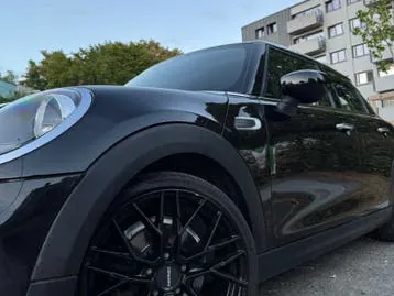 Mini One 2019 photo 2