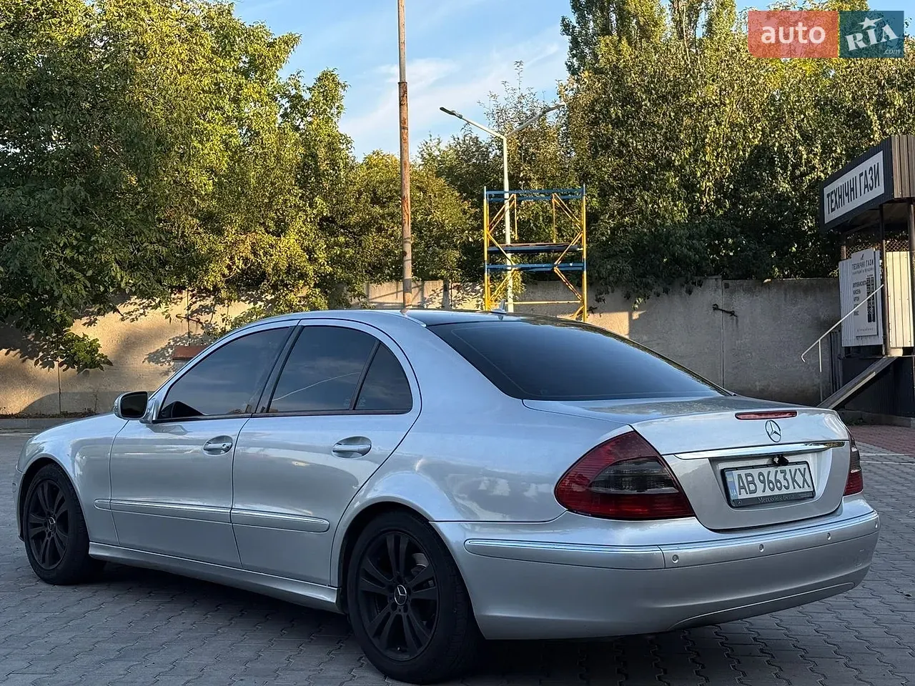 Mercedes-Benz E-Class 2008 photo 5
