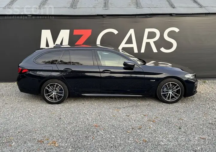 BMW 530E 2022 photo 4