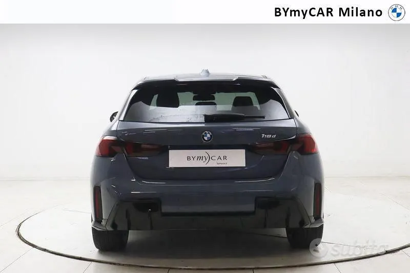 BMW 1 Series 2025 photo 4