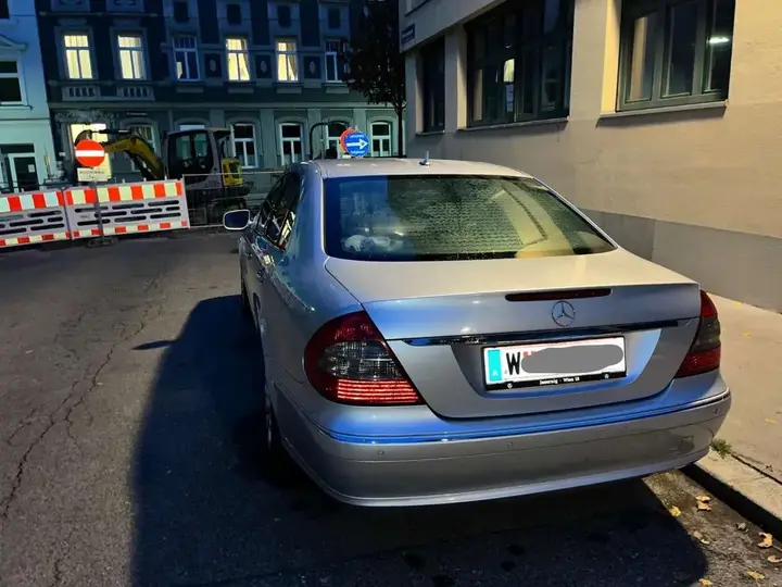 Mercedes-Benz E-Class 2007 photo 3