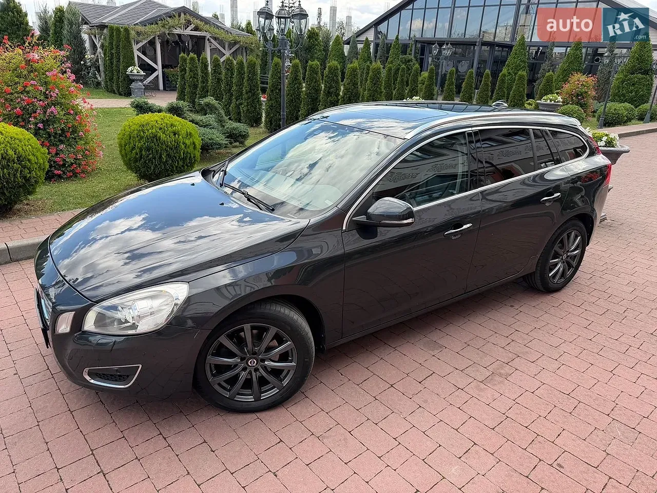 Volvo V60 2012 photo 4