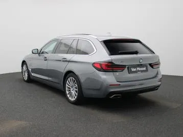 BMW 5 Series 2023 photo 2
