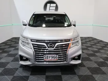 Nissan Elgrand 2015 photo 3