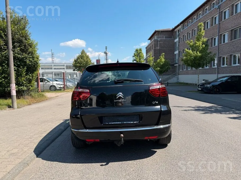 Citroen C4 Picasso 2009 photo 4