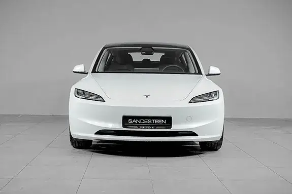 Tesla Model 3 2024 photo 2