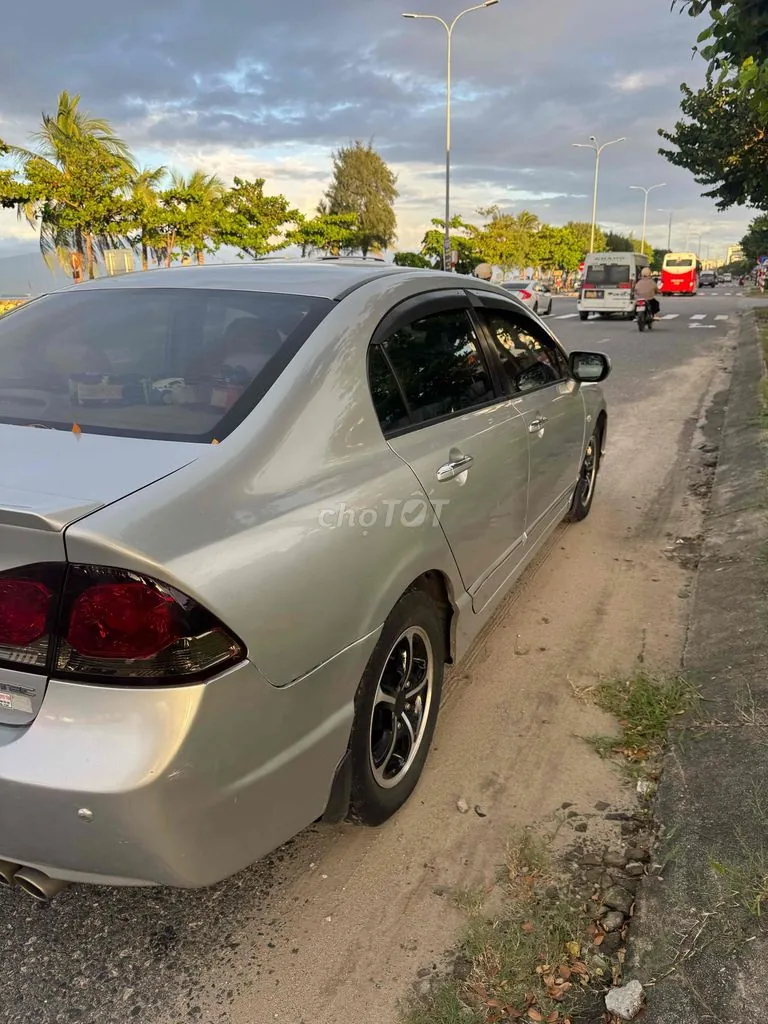 Honda Civic 2011 photo 4