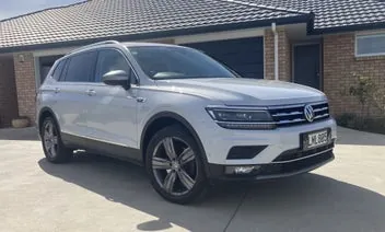 Volkswagen Tiguan 2018 photo 2