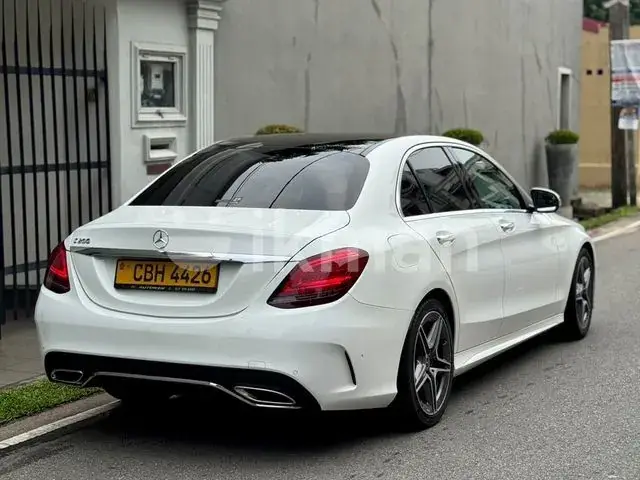 Mercedes-Benz C200 2019 photo 2
