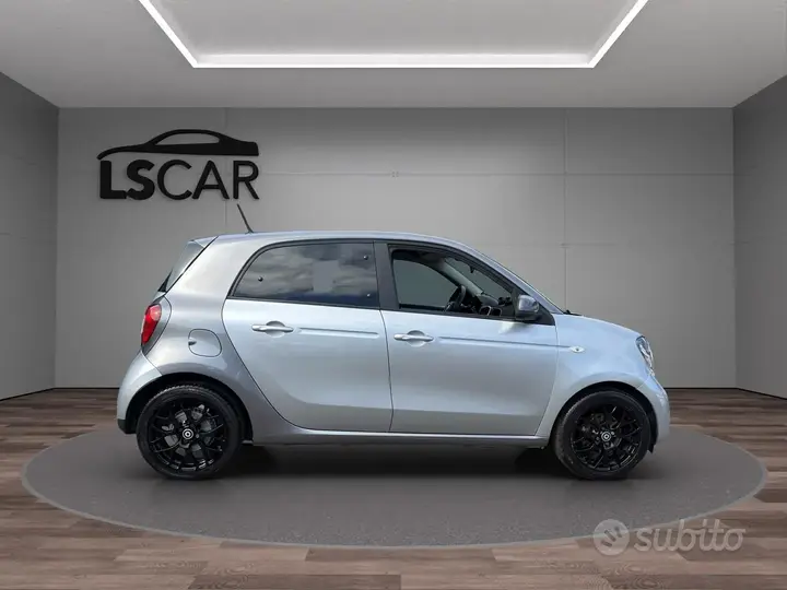 Smart Forfour 2017 photo 2