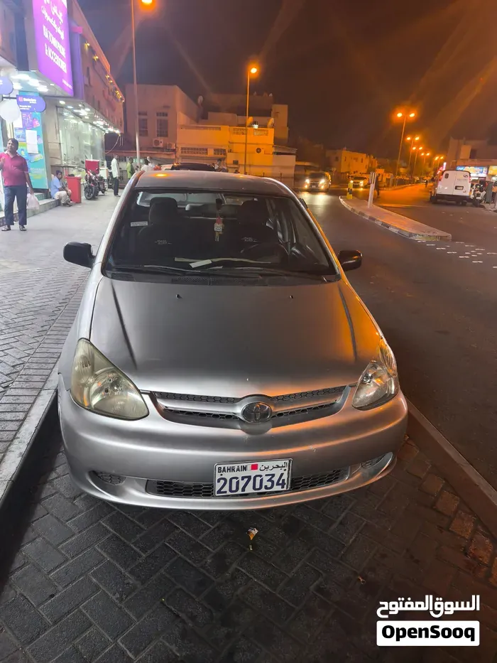 Toyota Echo 2003 photo 2