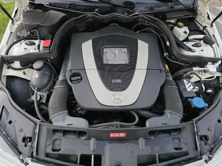 Mercedes-Benz C-Class 2011 photo 4