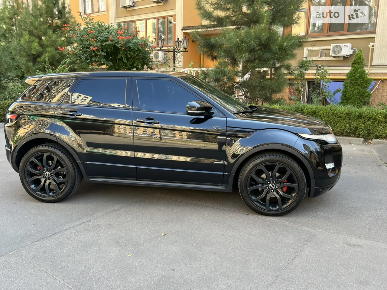 Land Rover Range Rover Evoque 2012 photo 2