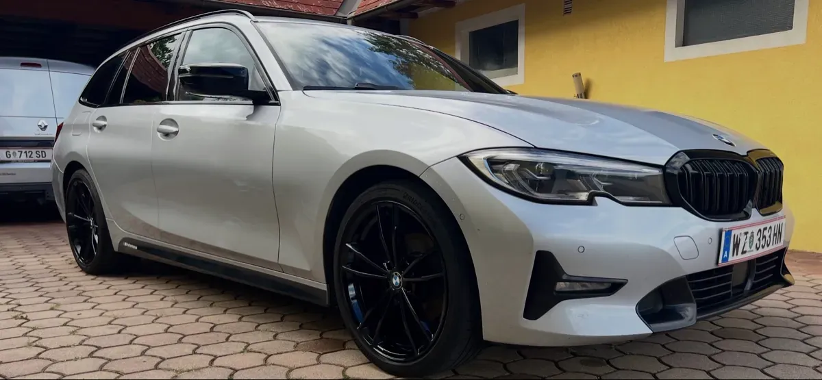 BMW 3 Series 2020 photo 3