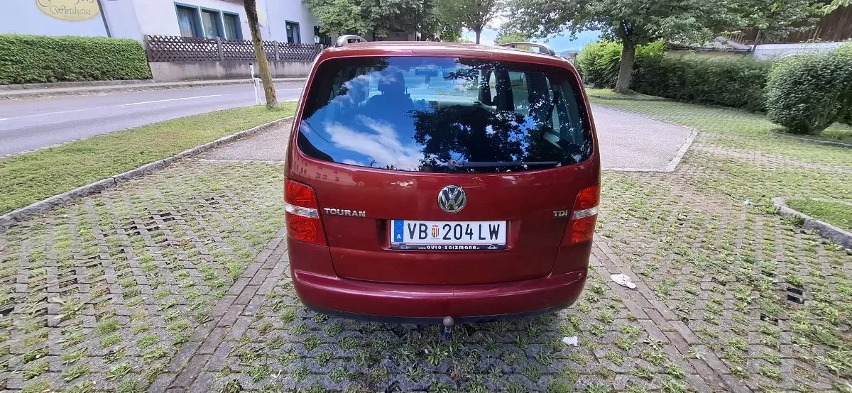 Volkswagen Touran 2005 photo 2