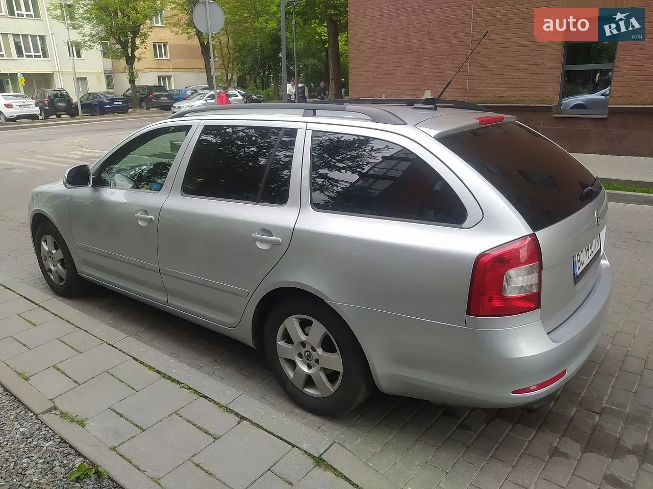 Skoda Octavia 2009 photo 2