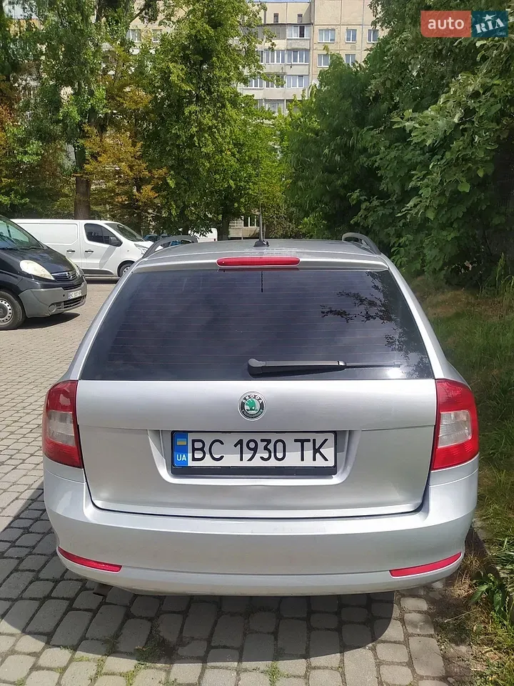 Skoda Octavia 2009 photo 5