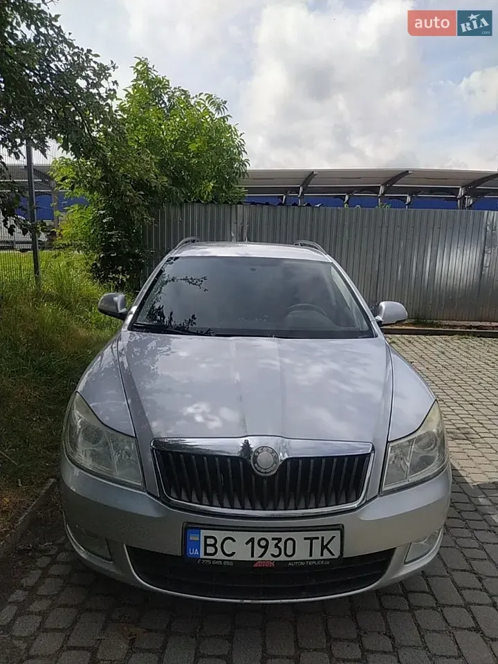 Skoda Octavia 2009 photo 4