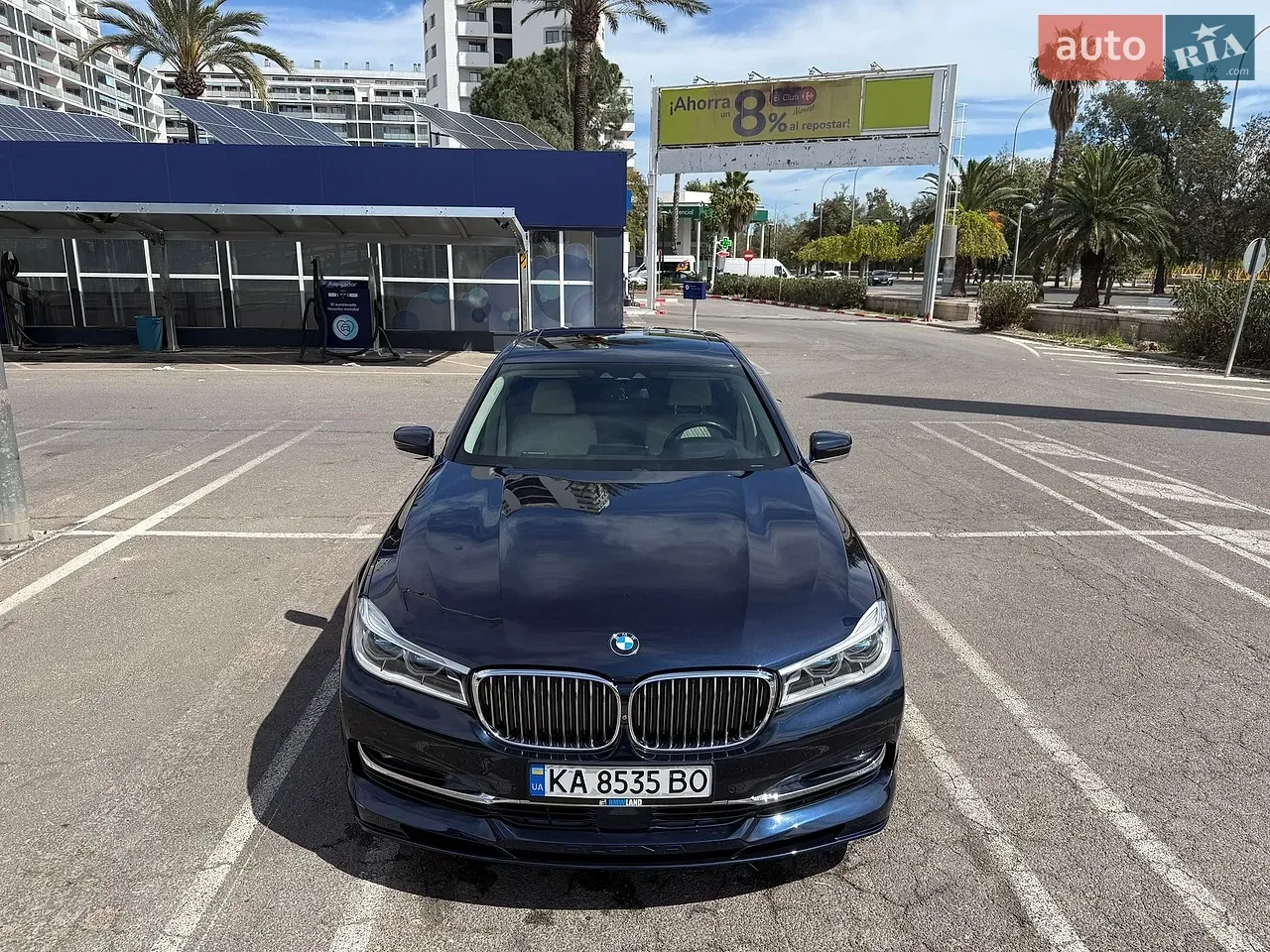 BMW 7 Series 2015 photo 2