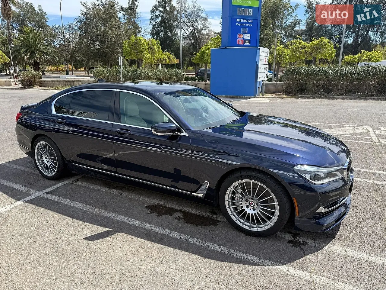 BMW 7 Series 2015 photo 4