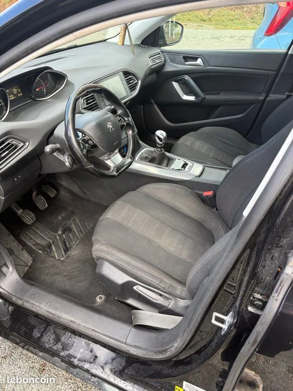 Peugeot 308 2016 photo 5