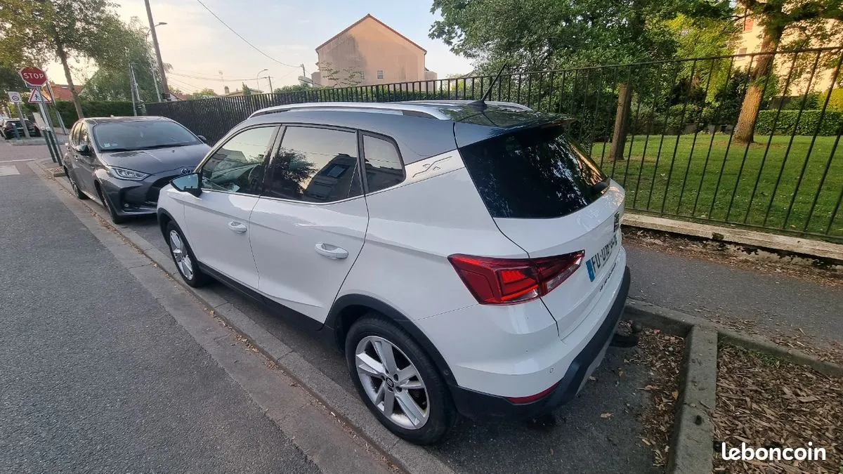 Seat Arona 2019 photo 2
