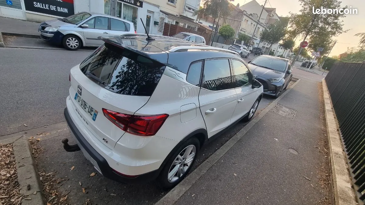Seat Arona 2019 photo 3