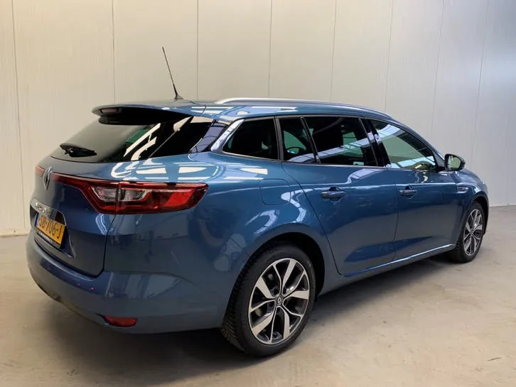 Renault Mégane Estate 2018 photo 2
