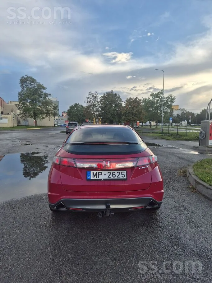 Honda Civic 2011 photo 2