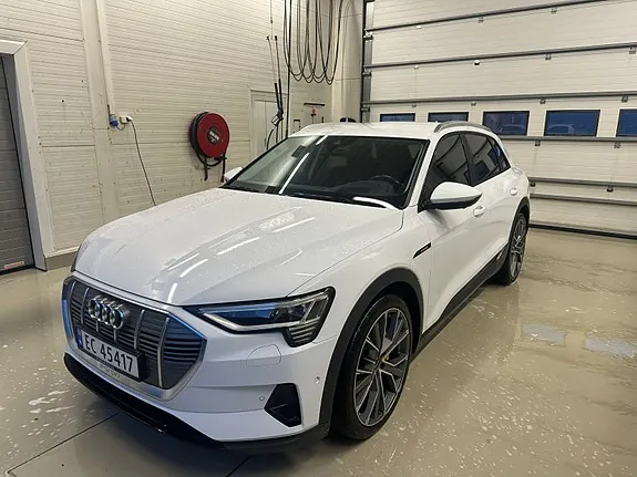 Audi E-Tron 2020 photo 2