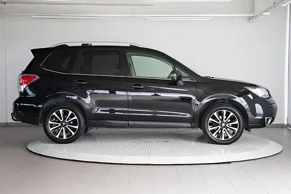 Subaru Forester 2018 photo 4