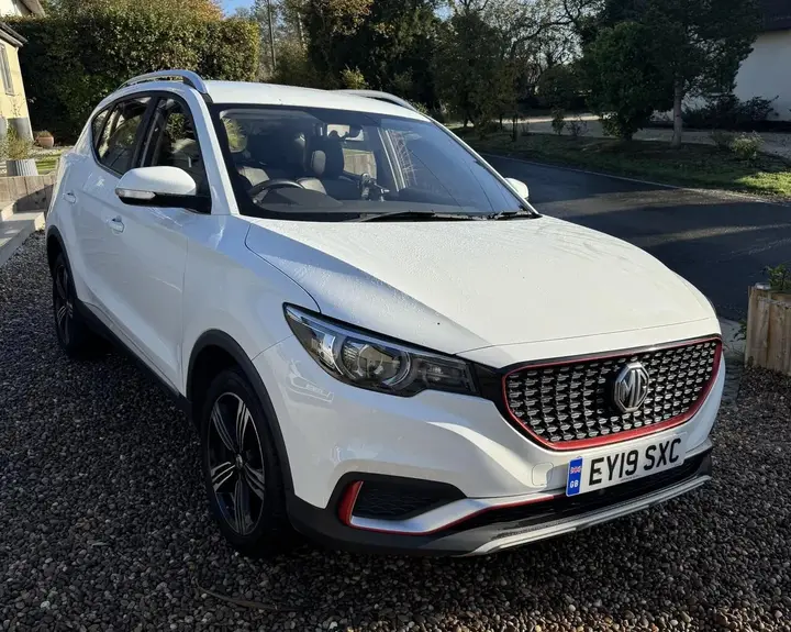 MG Zs