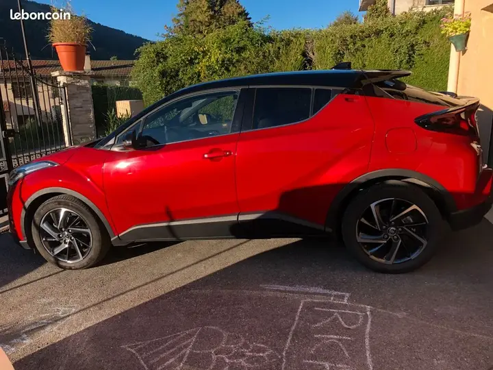 Toyota C-Hr 2023 photo 2