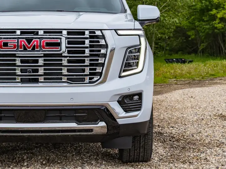 GMC Yukon Xl 2026 photo 5