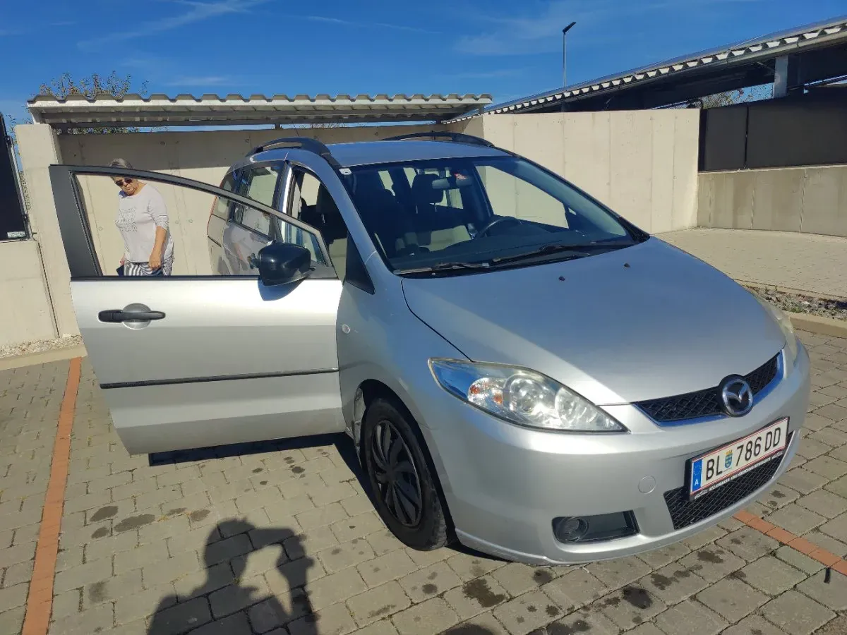 Mazda Mazda5 2005 photo 3