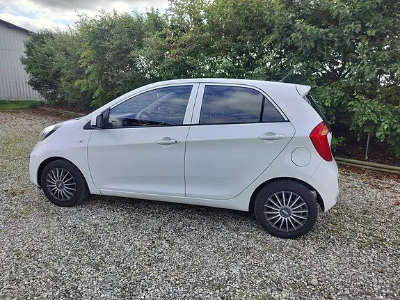 Kia Picanto 2013 photo 2