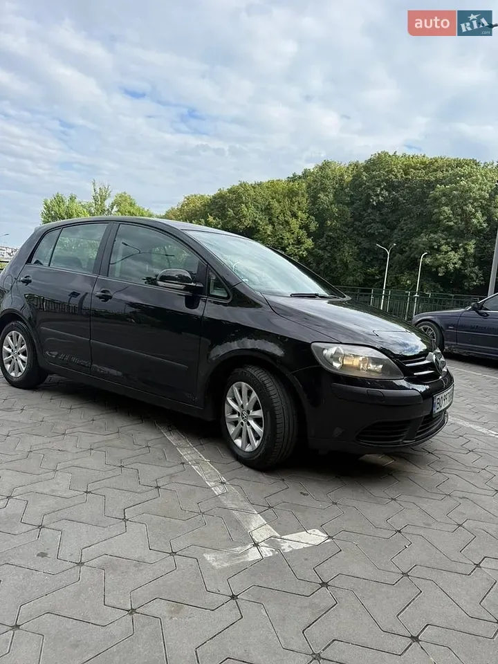 Volkswagen Golf 2005 photo 2
