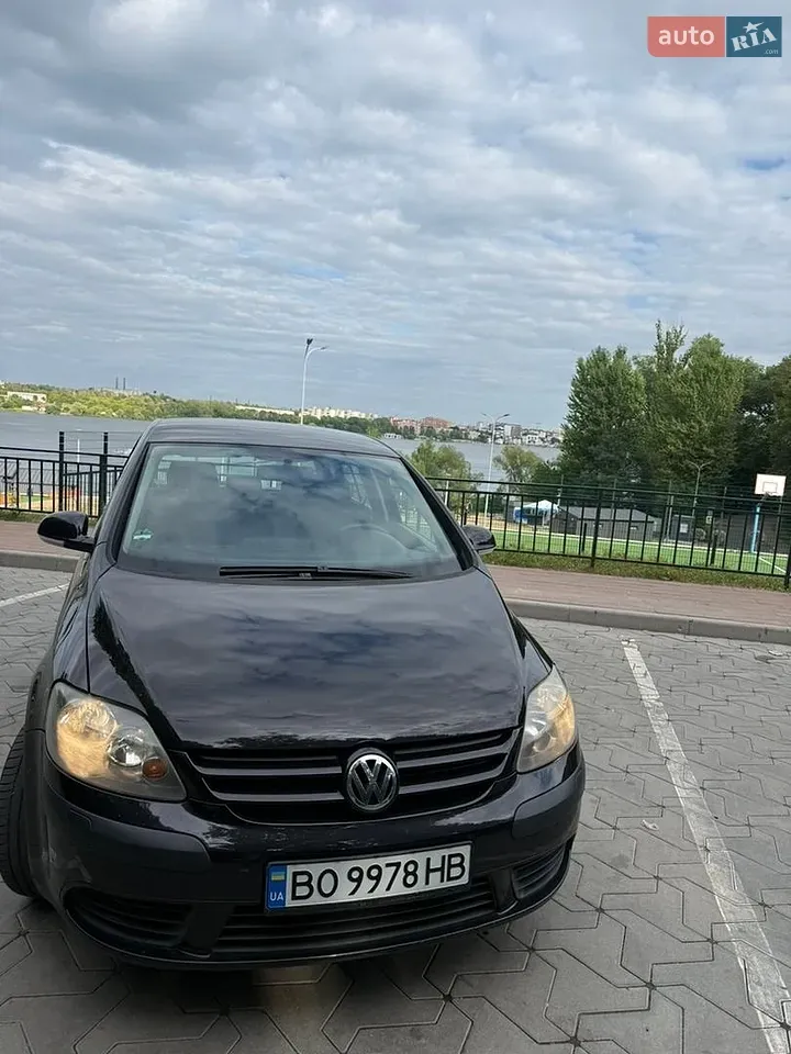 Volkswagen Golf 2005 photo 3