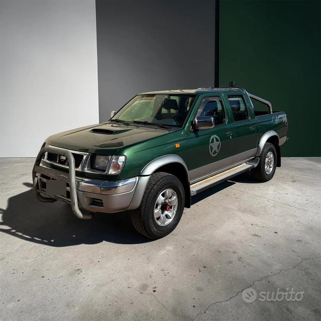 Nissan Navara 2000 photo 2