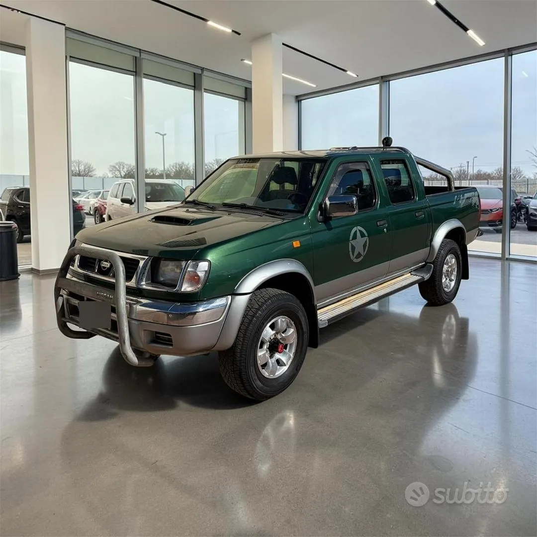 Nissan Navara 2000 photo 5