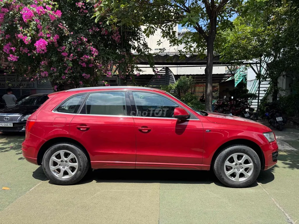 Audi Q5 2010 photo 5
