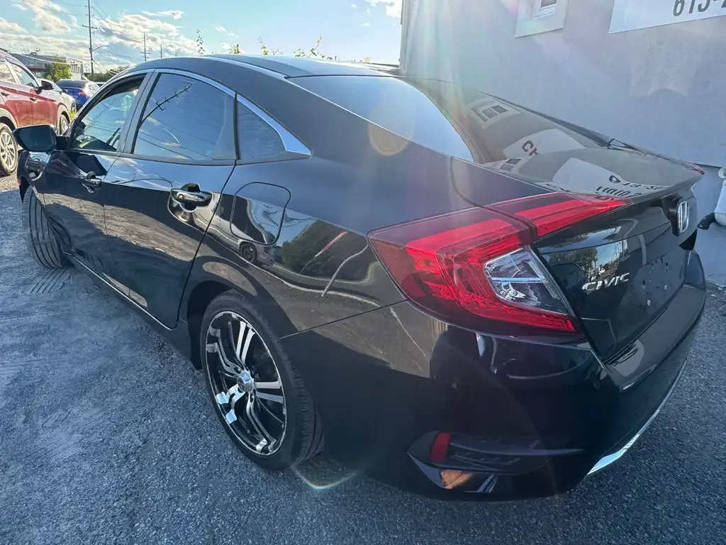Honda Civic 2019 photo 5