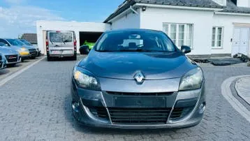 Renault Megane Break 2010 photo 2