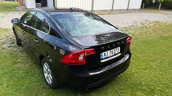 Volvo S60 2012 photo 3