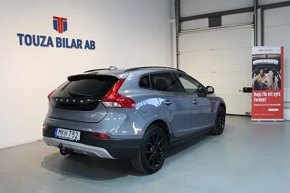 Volvo V40 Cross Country 2017 photo 2