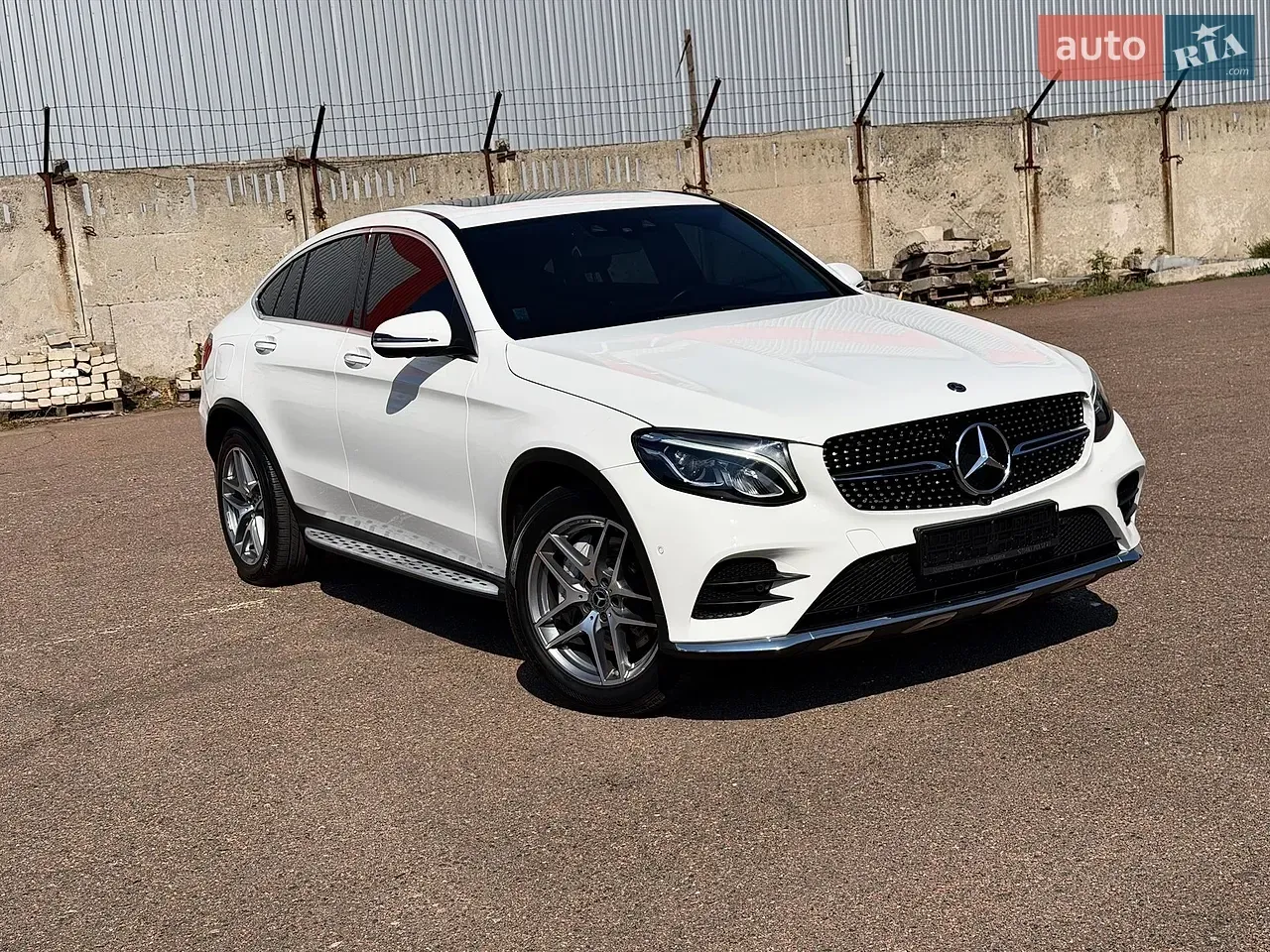 Mercedes-Benz Glc-Class 2019 photo 2
