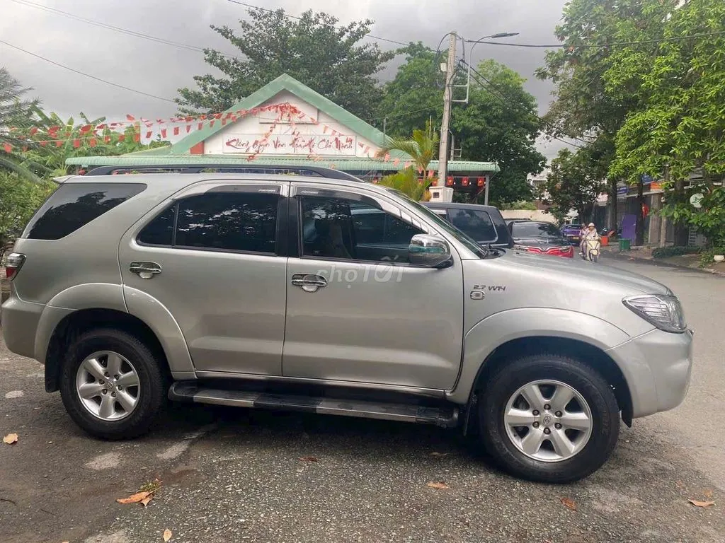 Toyota Fortuner 2009 photo 5