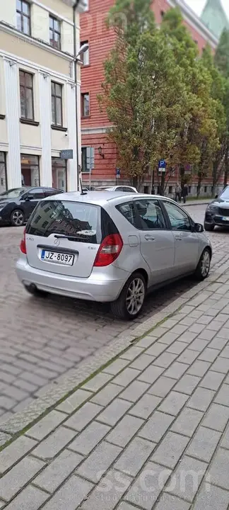 Mercedes-Benz A160 2011 photo 4