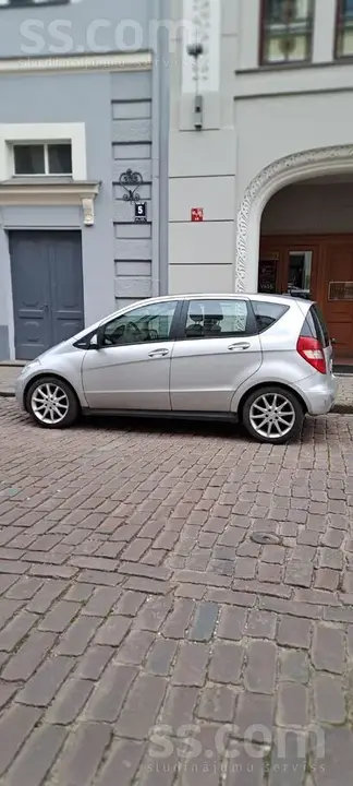 Mercedes-Benz A160 2011 photo 2
